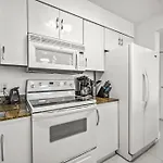 High Floor Ocean View Unit In Brickell